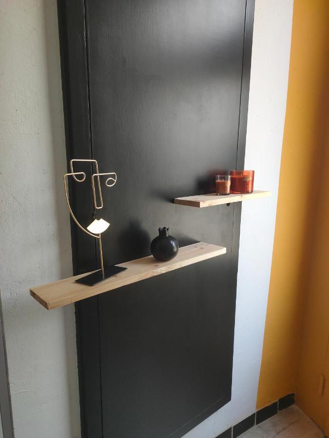 "Les Chacobins" - Appart'Etape Avec Garage Velos La Réole Extérieur photo