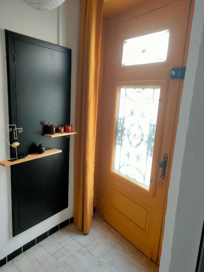 "Les Chacobins" - Appart'Etape Avec Garage Velos La Réole Extérieur photo