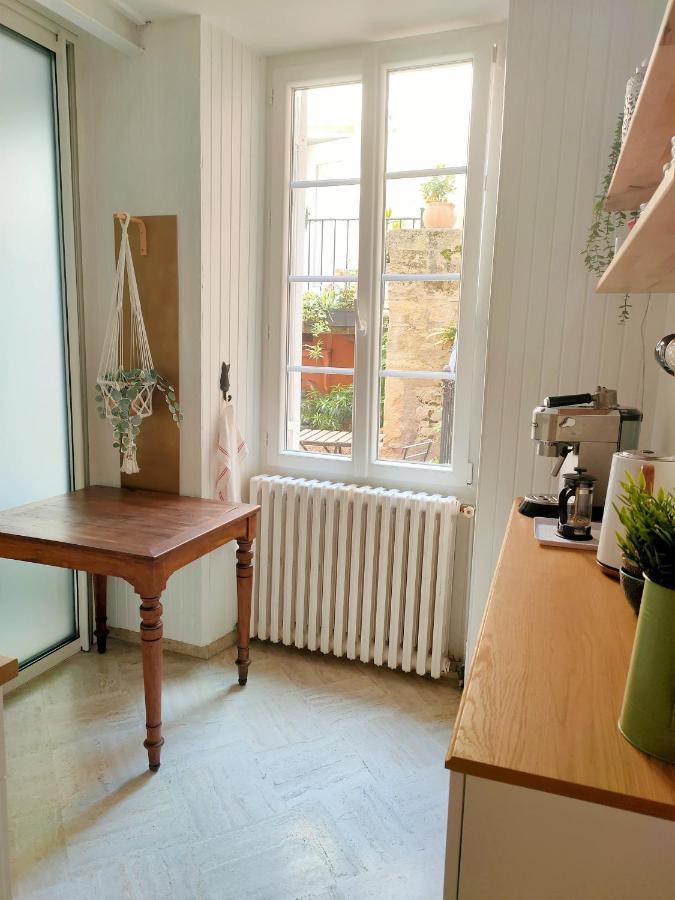 "Les Chacobins" - Appart'Etape Avec Garage Velos La Réole Extérieur photo